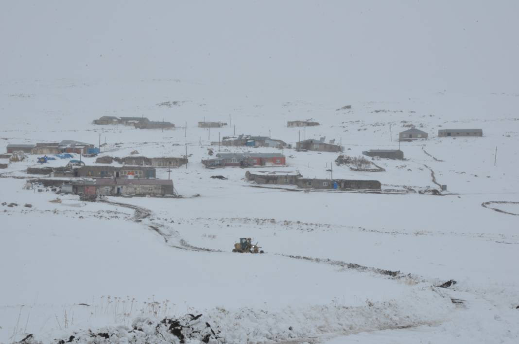 Tipi hayatı perişan etti. 47 köy yolu kapandı - Resim: 4